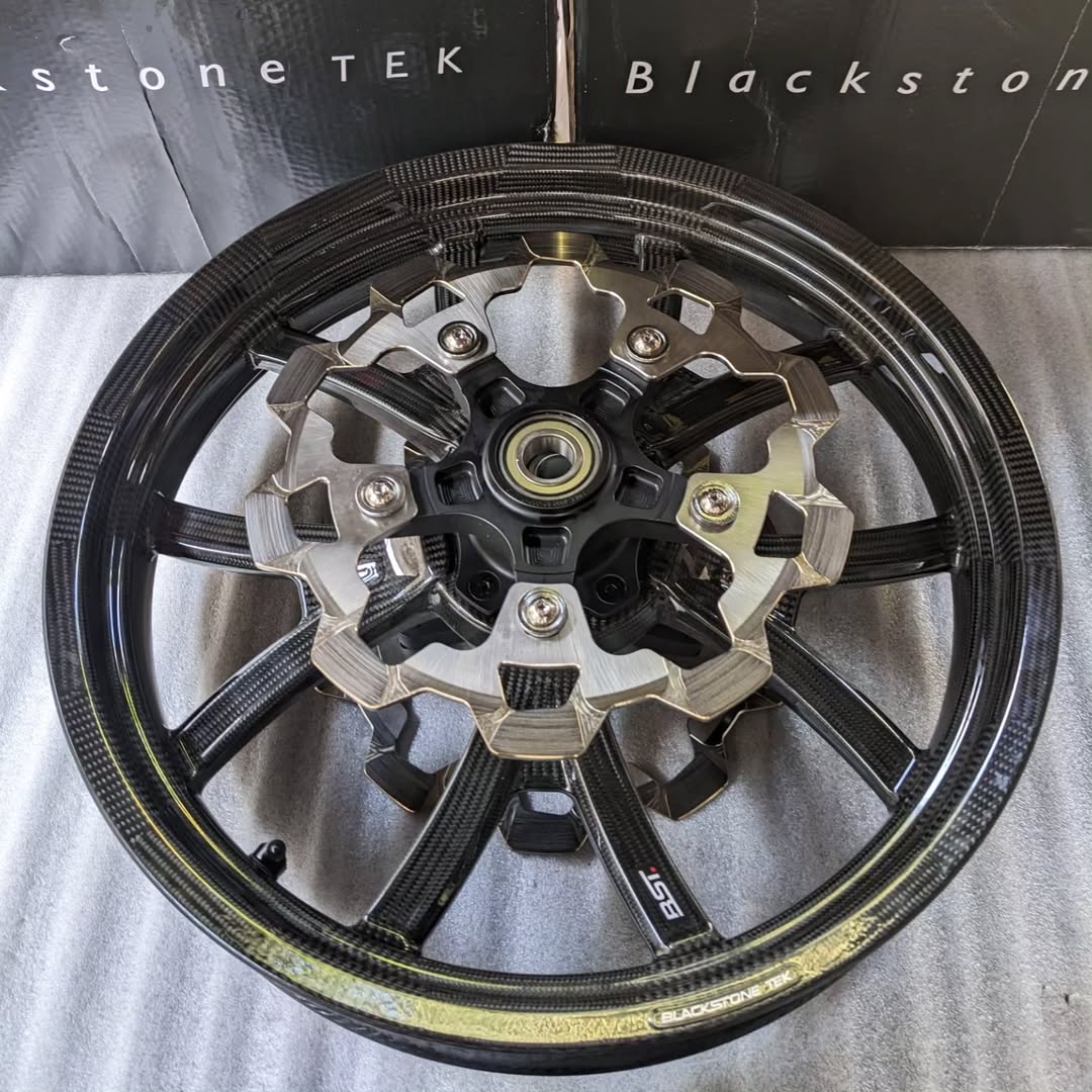 insta-save.net_InstagramPost_kobarmoto_garage_3457484784069902673