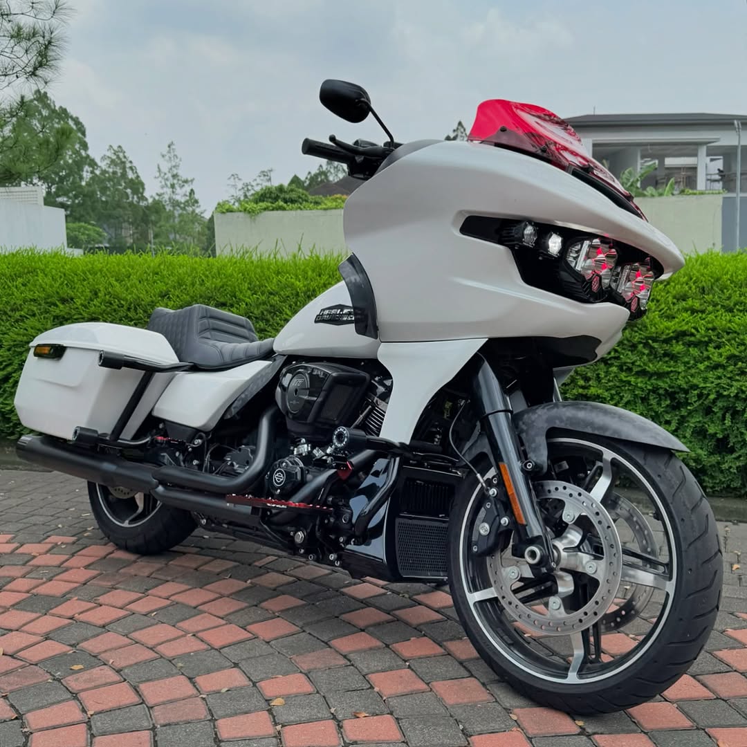 insta-save.net_InstagramPost_kobarmoto_garage_3507518067087581409