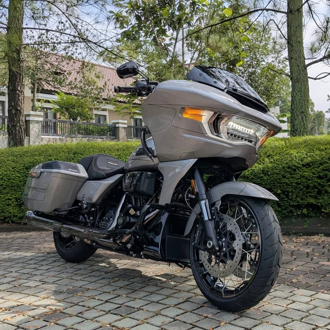 insta-save.net_InstagramPost_kobarmoto_garage_3545869593988207447